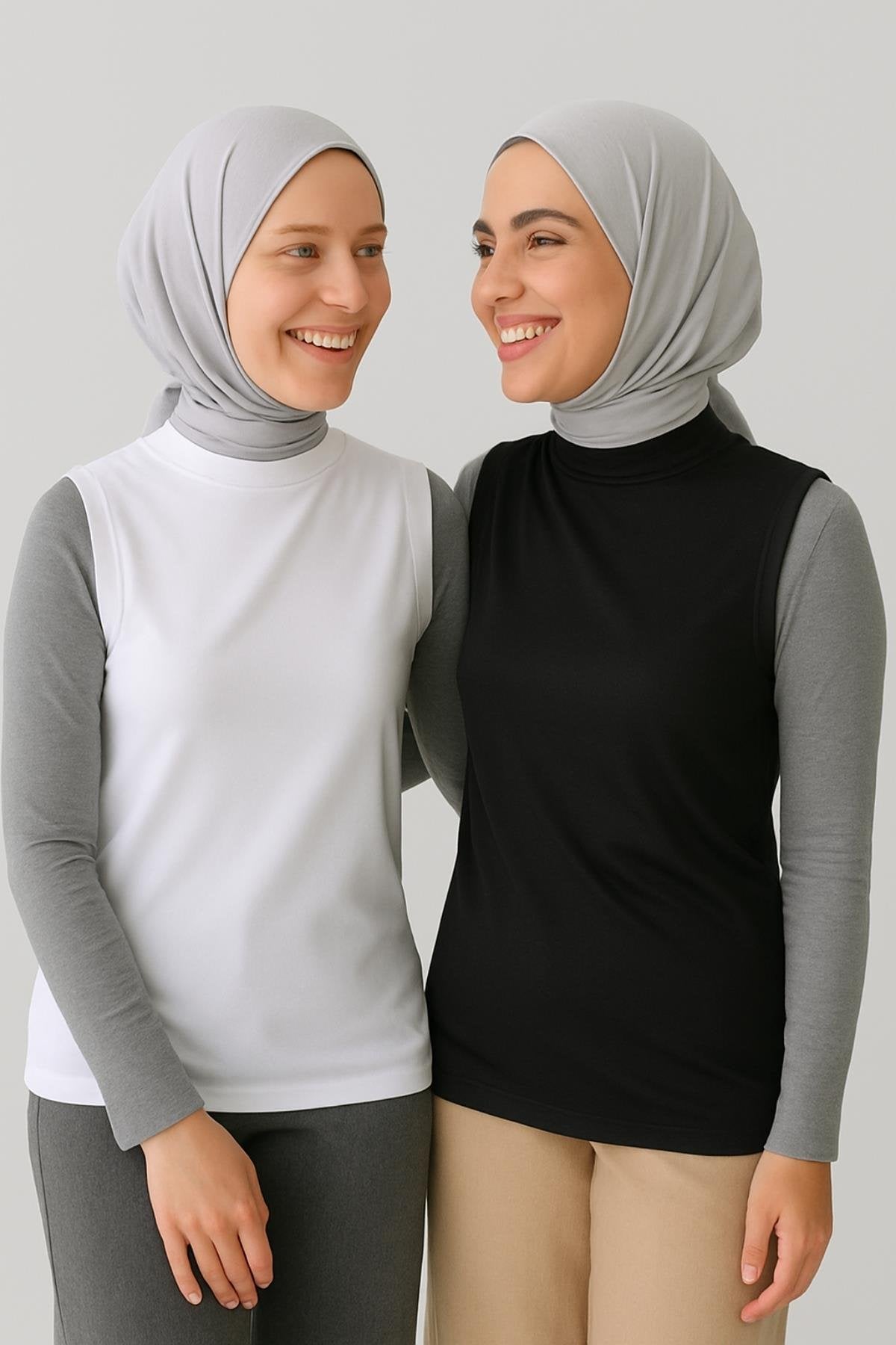 beyaz içlik elbise ve siyah içlik tunik kadın tesettür kombin