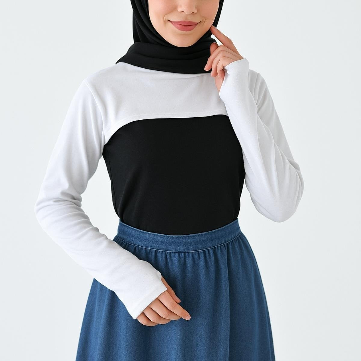 Tesettür kolluk ve boyunluk modelleri ile tamamlanan elbise
