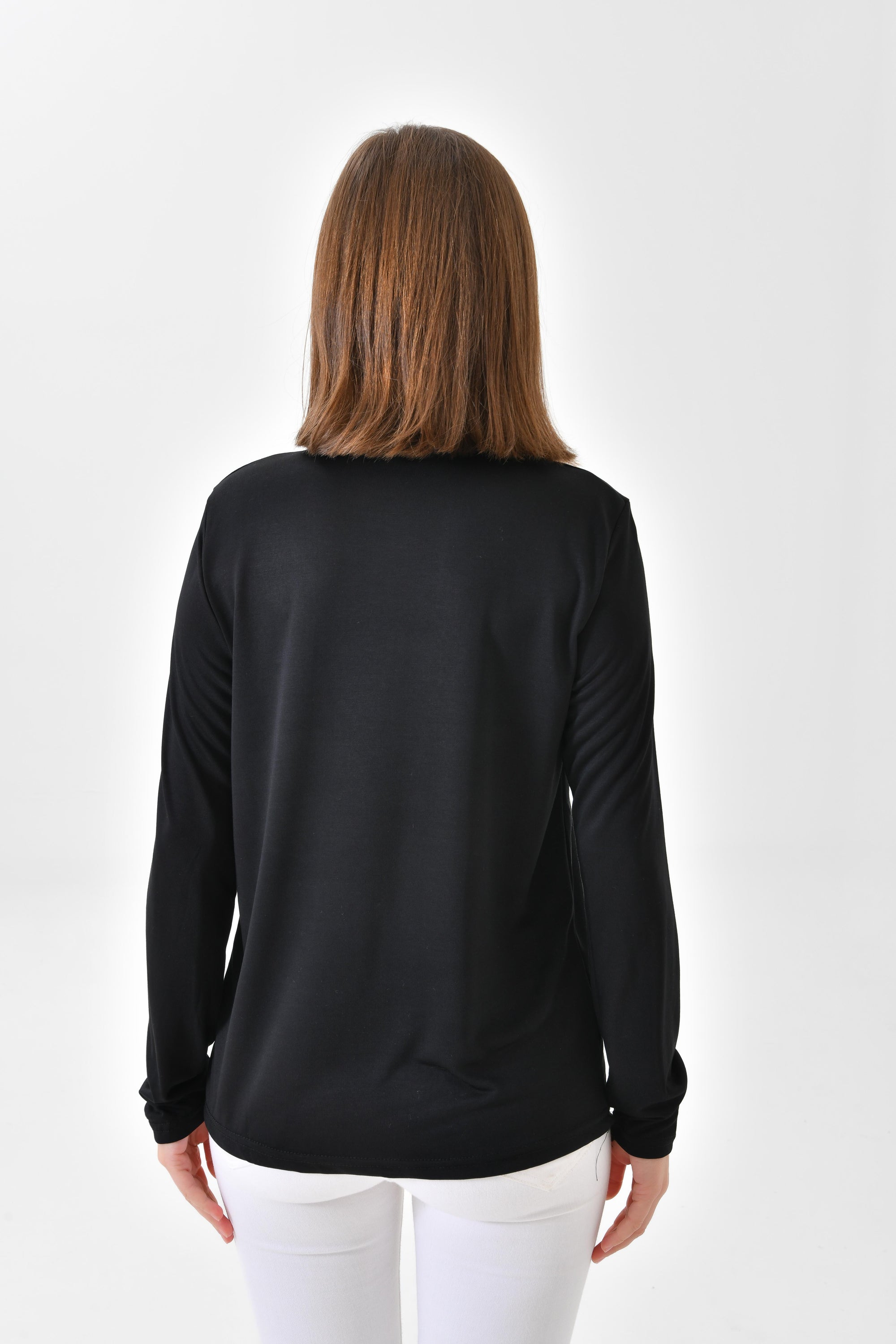 Kadın bluz tesettür kategorisinde yer alan basic siyah bluz modeli