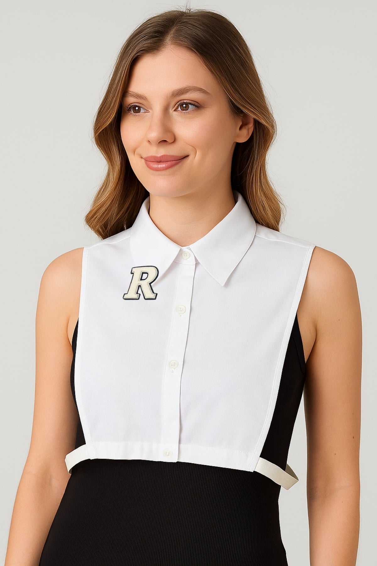 Bej R Harf Detaylı Gömlek Yakası - Beyaz