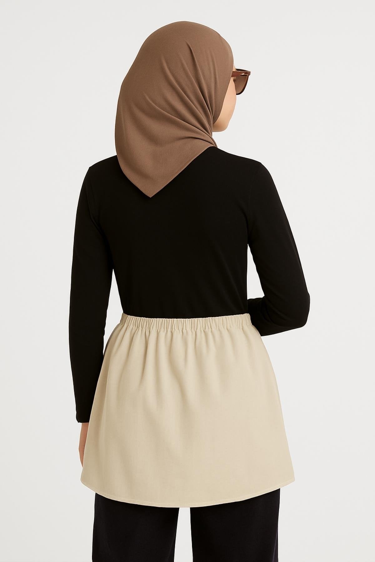 Gömlek etek kombin tesettür stilinde zarif ve günlük kullanıma uygun kombin