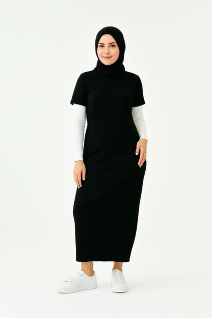 siyah tesettür elbise model ile sade şık günlük tesettür elbise kombin