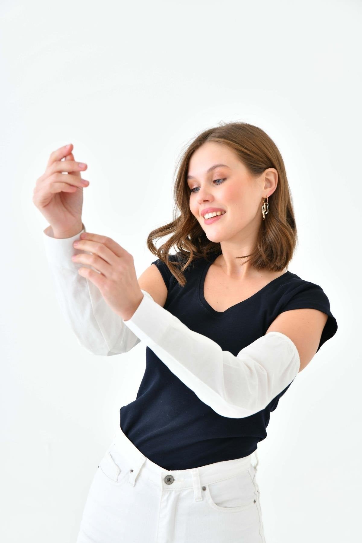 Penye kolluk ve tesettür boyunluk modelleri ile modern tesettür kombin