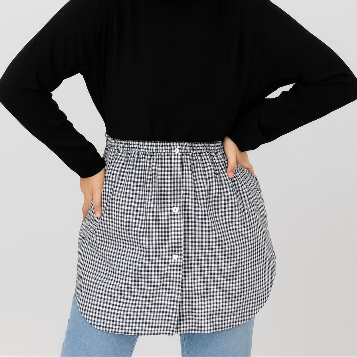 Tesettür etek üstü gömlek kombin ile şık günlük stil