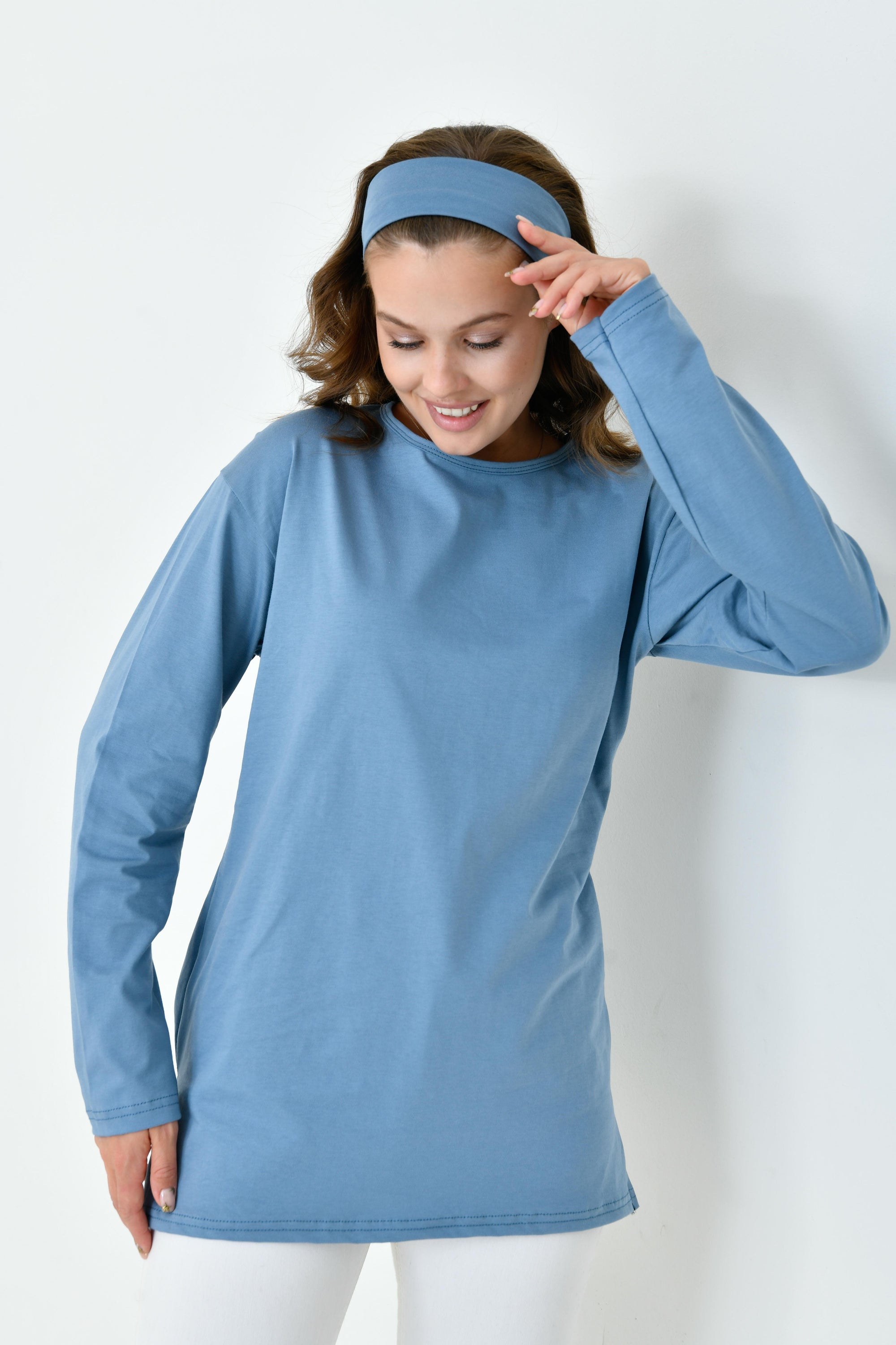 Tesettür giyim tunik kategorisinde günlük kullanıma uygun şık tunik