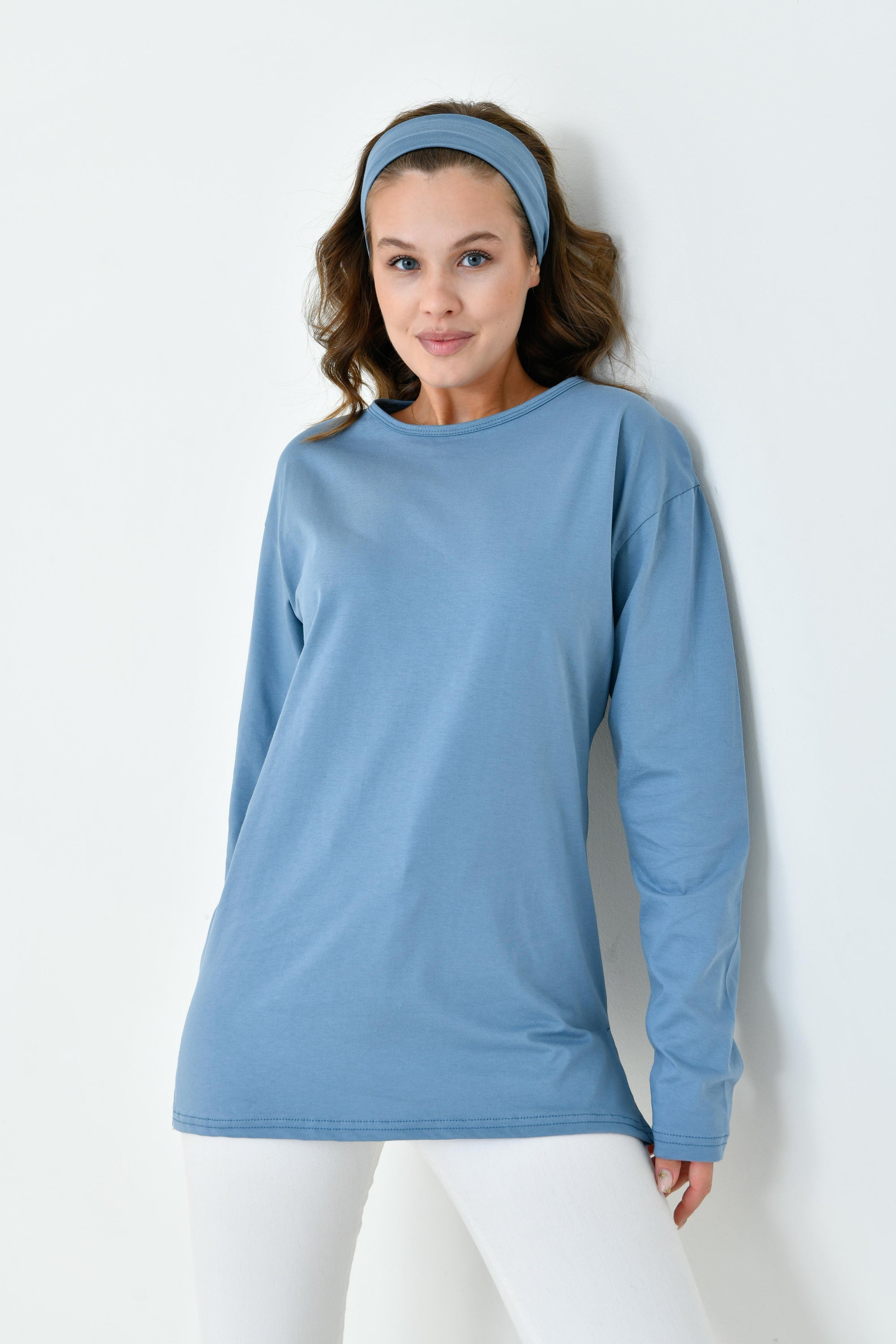 Tunik modelleri tesettür stilinde modern kesim uzun tunik tasarımı