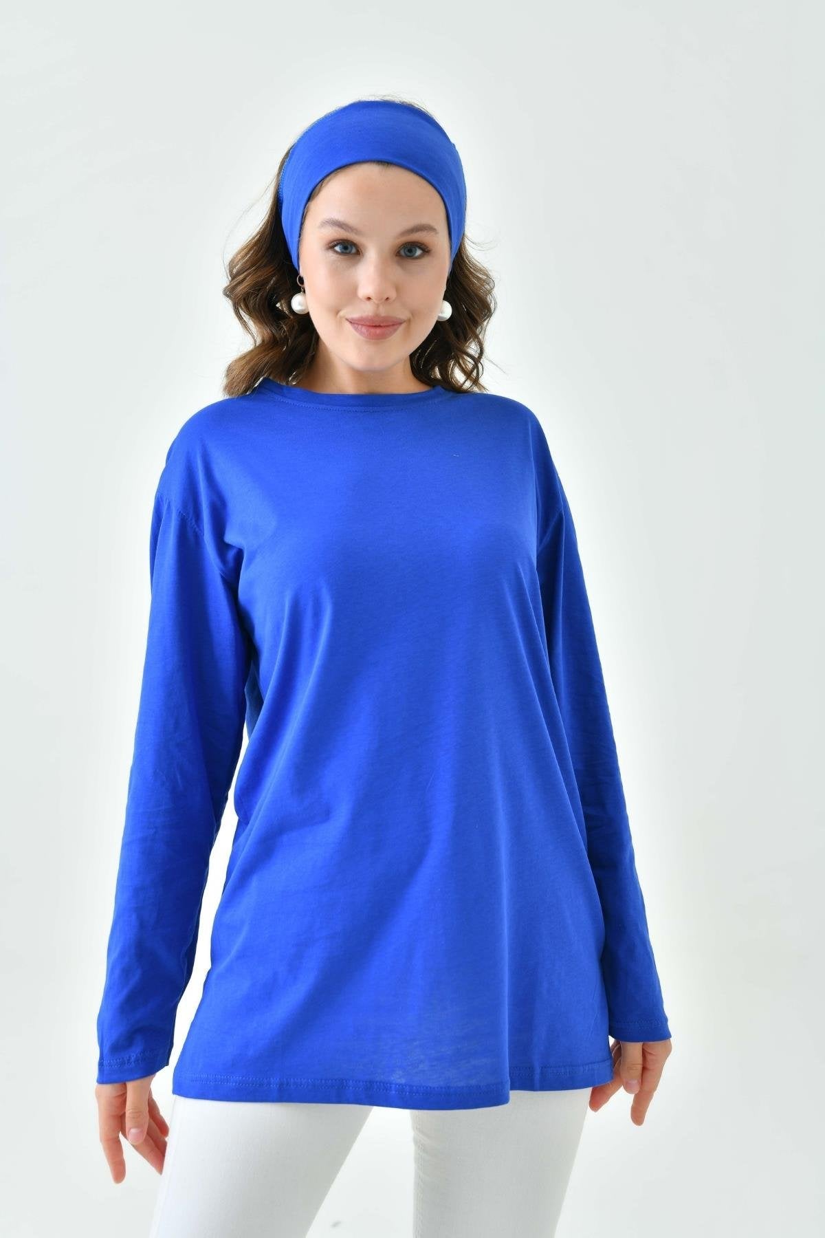 Uzun tesettür tunik ile şık ve rahat kadın kombin önerisi